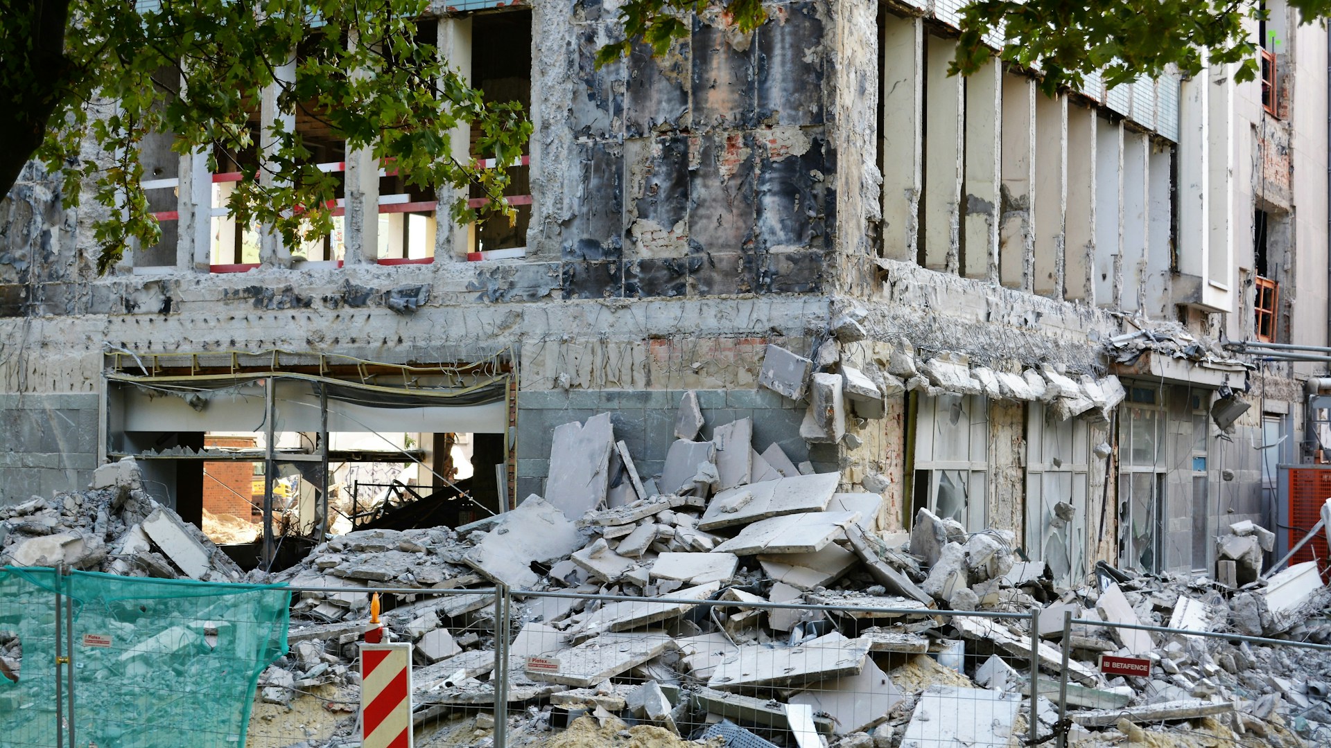 ¿Vale la pena remodelar o construir desde cero? Pros y contras